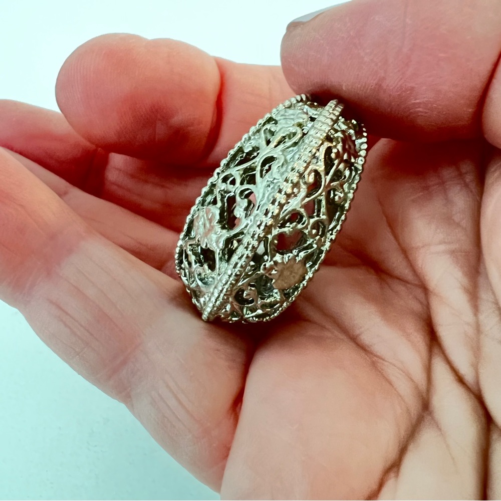 Silver-tone Crescent Filigree Earring with Beaded Texture- single earring - Picture 6 of 9
